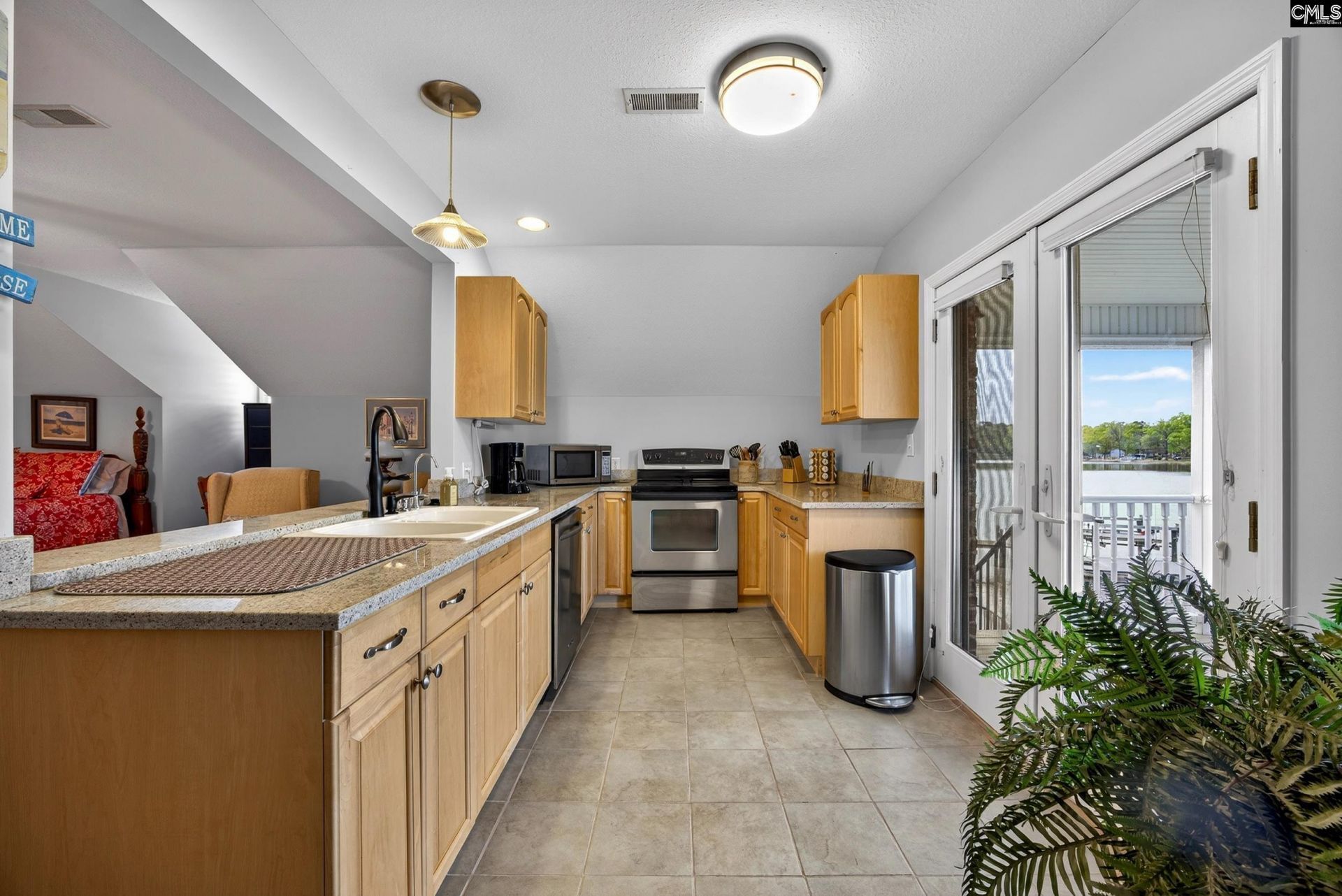 353 Longview Point Photo 16