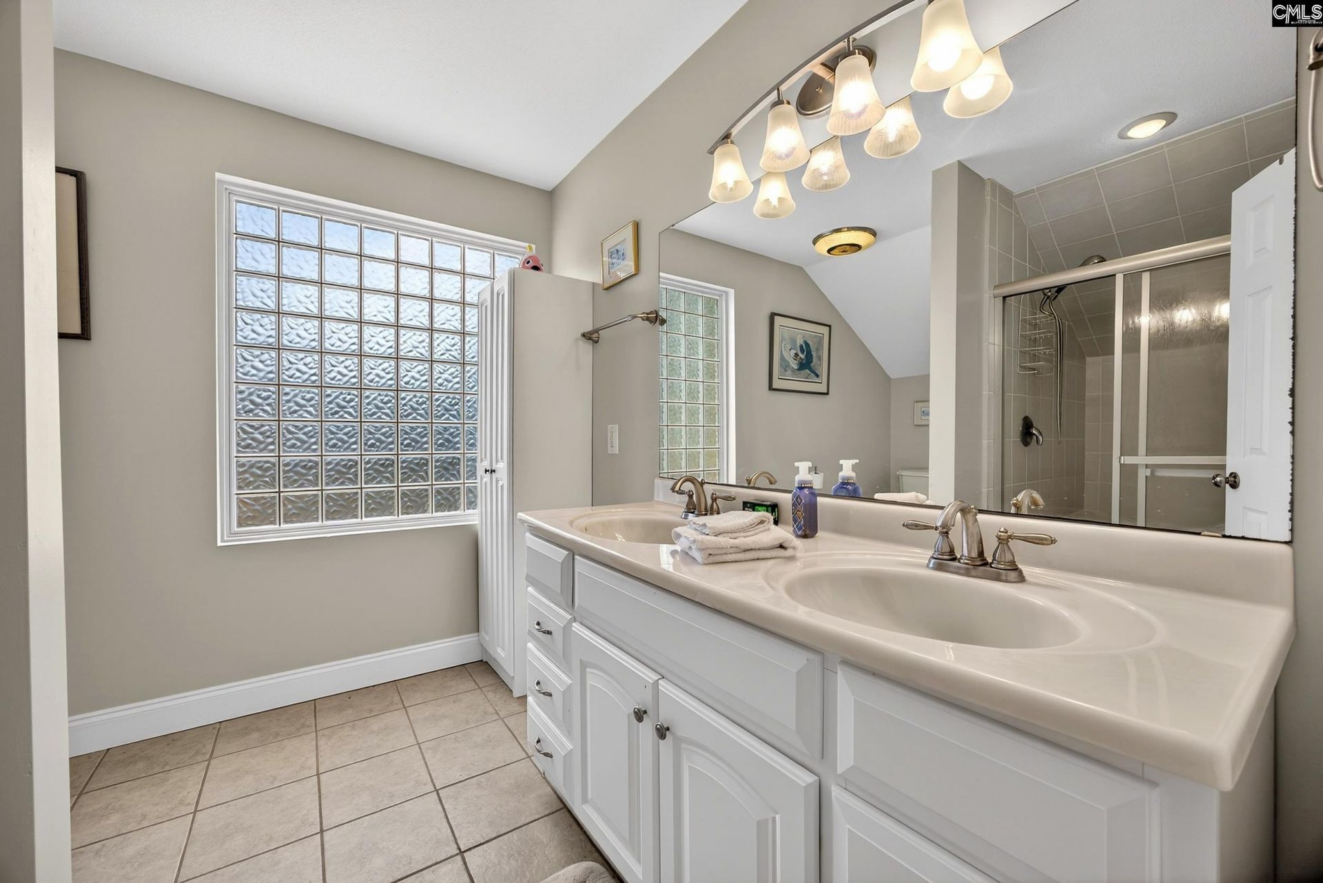 353 Longview Point Photo 18