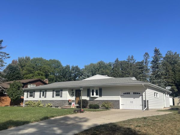 207 E Hollett Street, Tracy, MN 56175