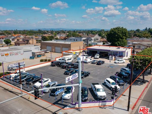 16720 Lakewood Boulevard, Bellflower, CA 90706