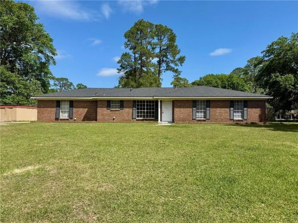 24 Bethel Forest Drive S, Saraland, AL 36571