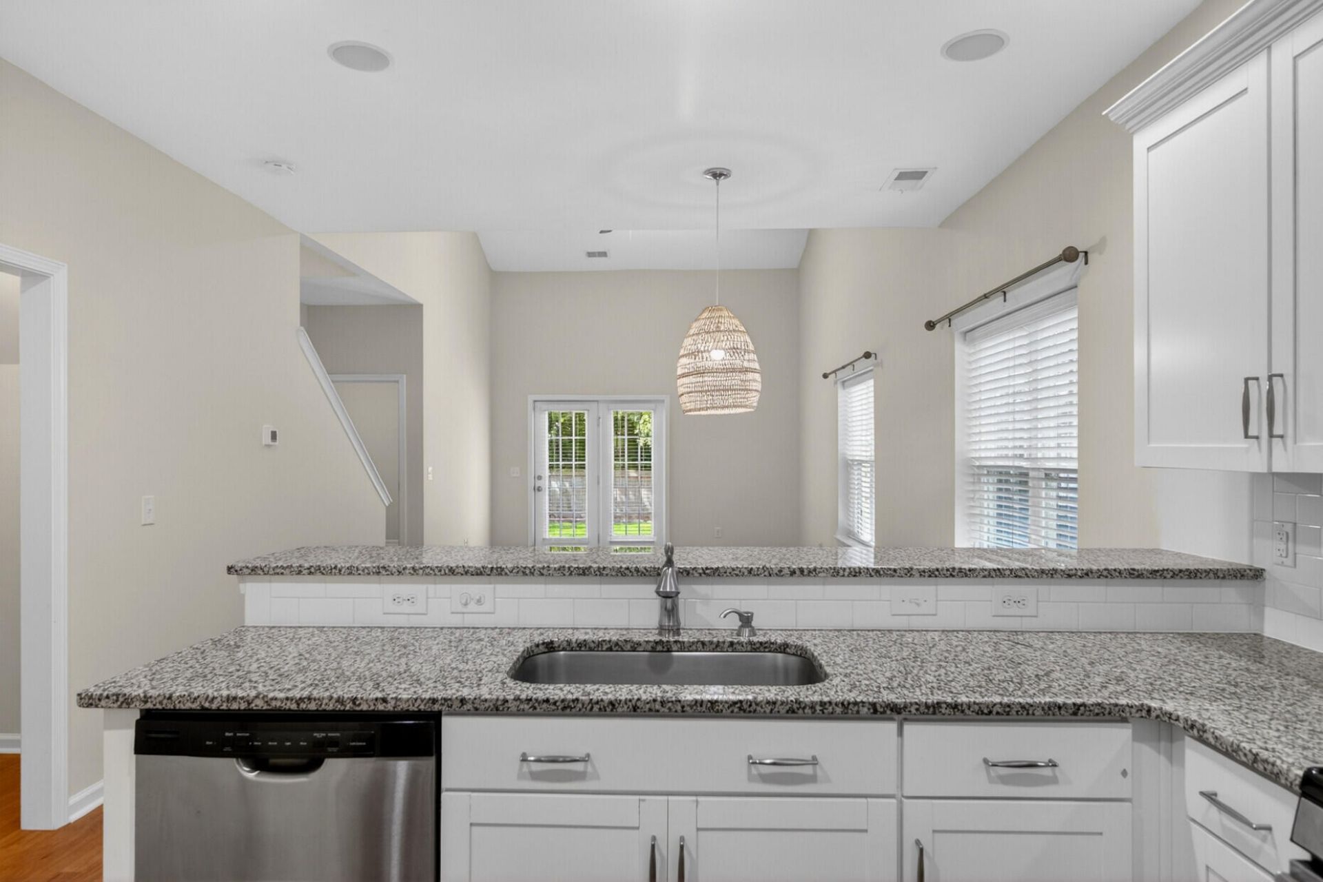 3121 Mulan Lane Photo 10