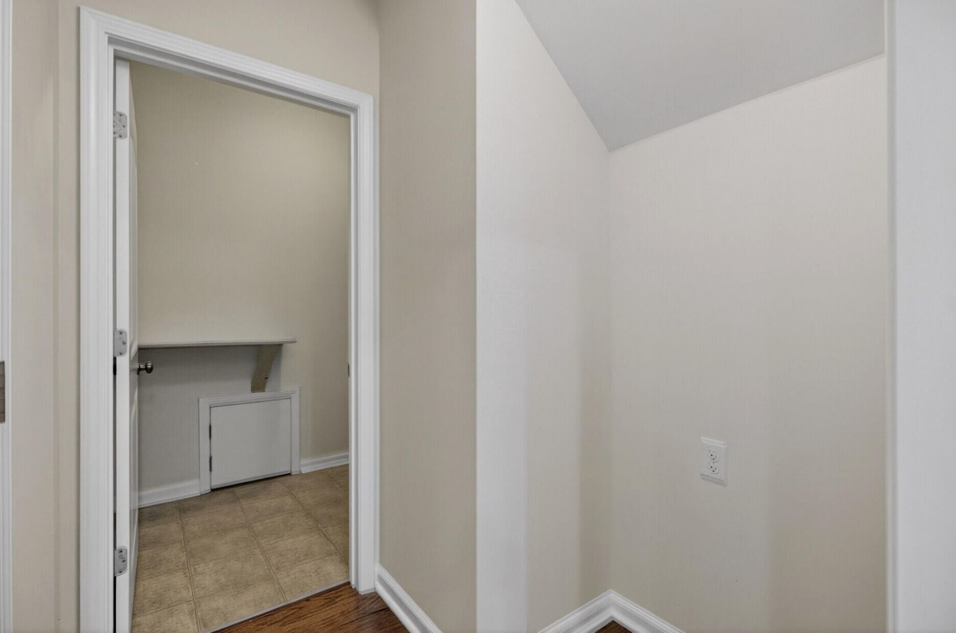 3121 Mulan Lane Photo 17