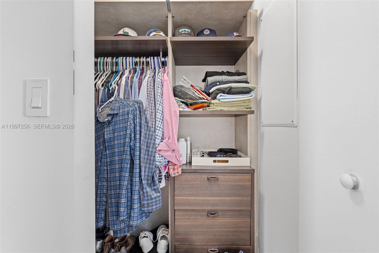 45 SW 9th St, Unit 2910, Miami, FL 33130 Photo