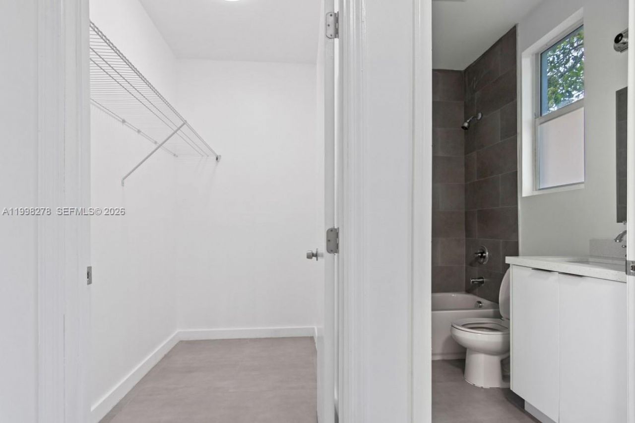 1935 NW 71st St, Unit B, Miami, FL 33147 Photo