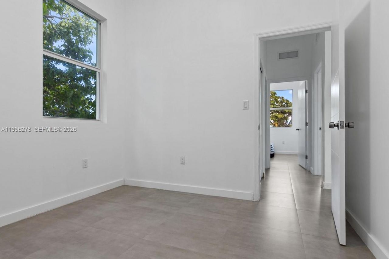 1935 NW 71st St, Unit B, Miami, FL 33147 Photo