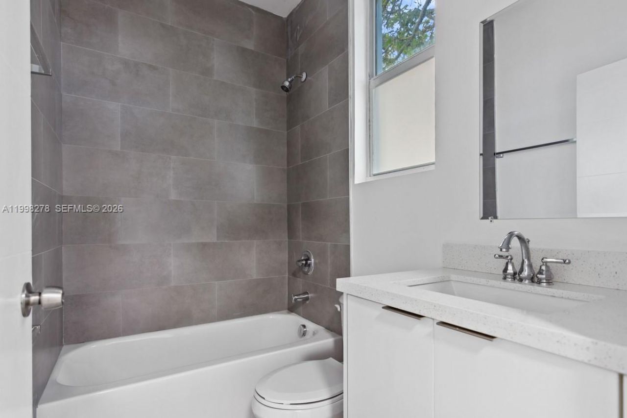 1935 NW 71st St, Unit B, Miami, FL 33147 Photo