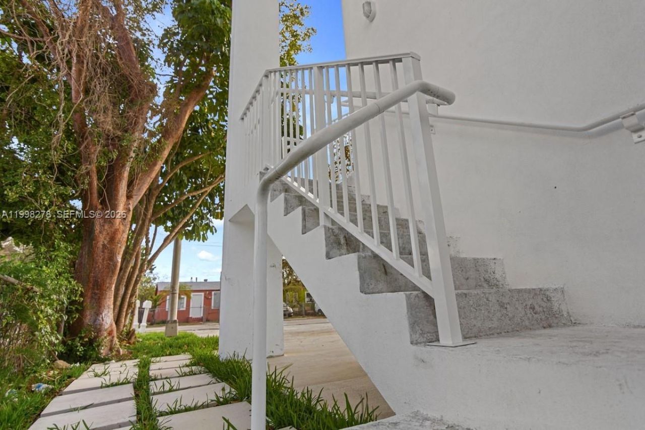 1935 NW 71st St, Unit B, Miami, FL 33147 Photo