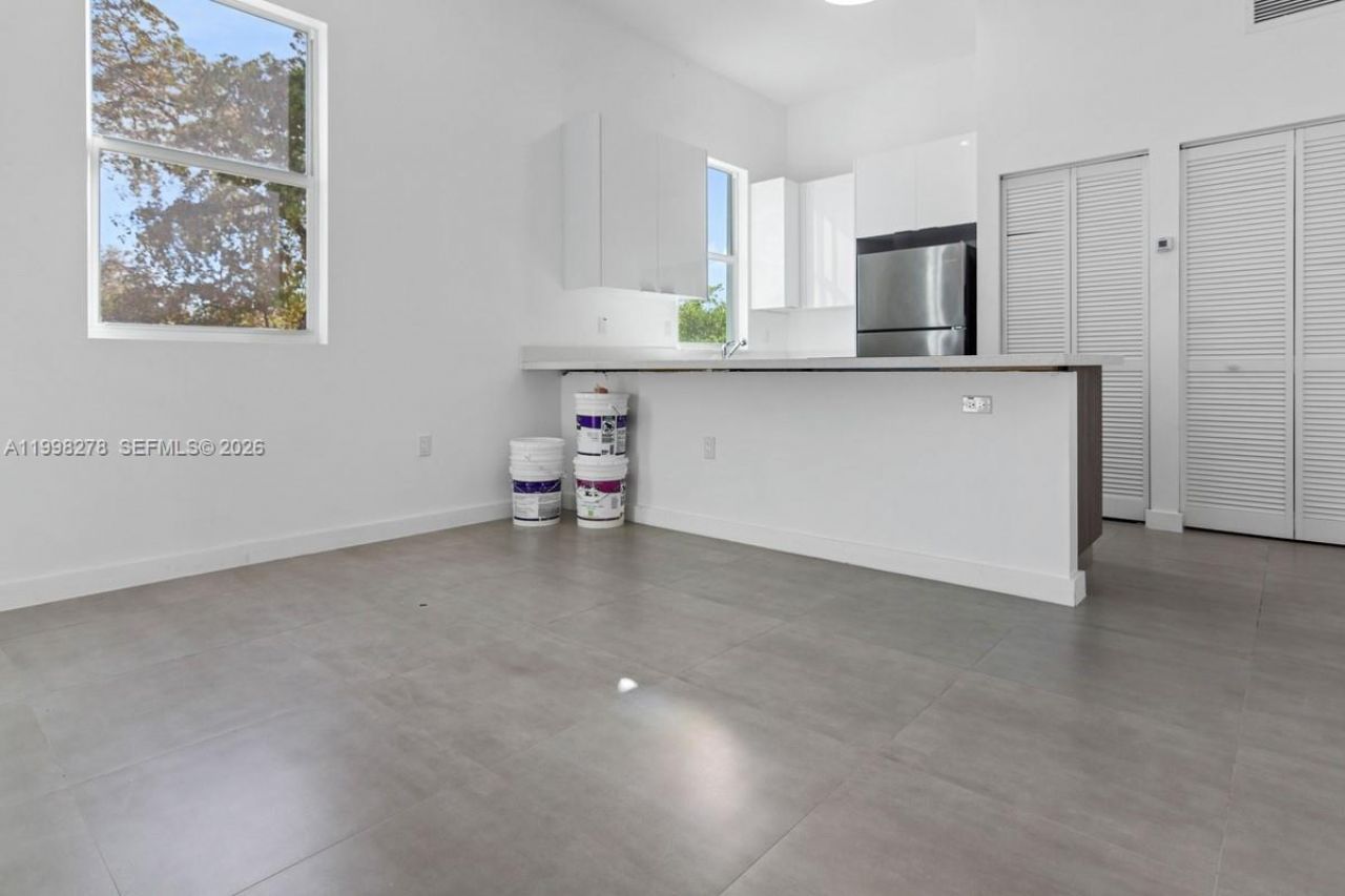 1935 NW 71st St, Unit B, Miami, FL 33147 Photo