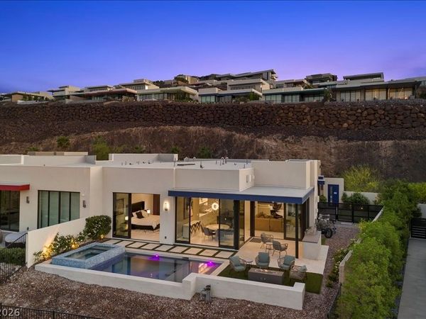 656 Scenic Cliff Drive, Henderson, NV 89012