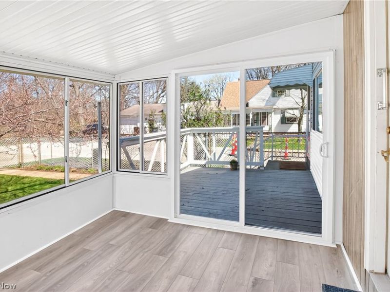 10004 Manoa Avenue, Brooklyn, OH 44144 Photo 18