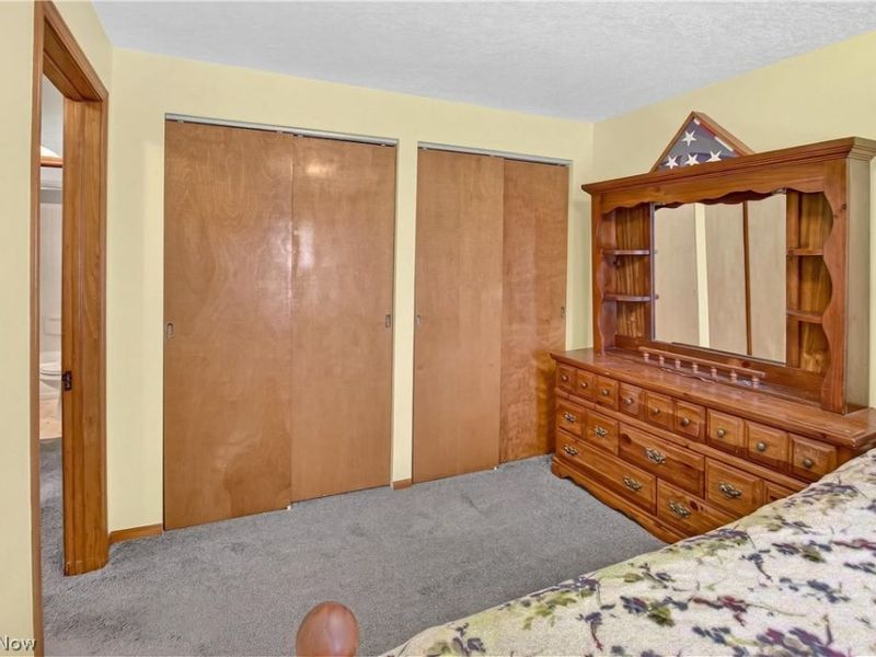 10004 Manoa Avenue, Brooklyn, OH 44144 Photo 21