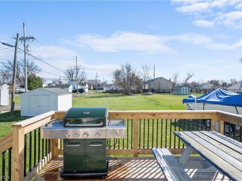 515 W 2nd Street, Port Clinton, OH 43452 Photo 27