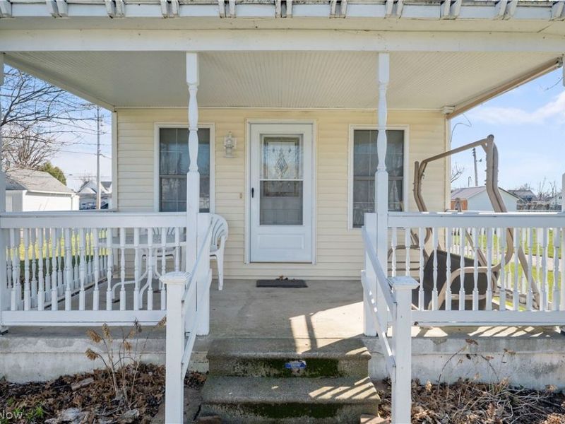 515 W 2nd Street, Port Clinton, OH 43452 Photo 4