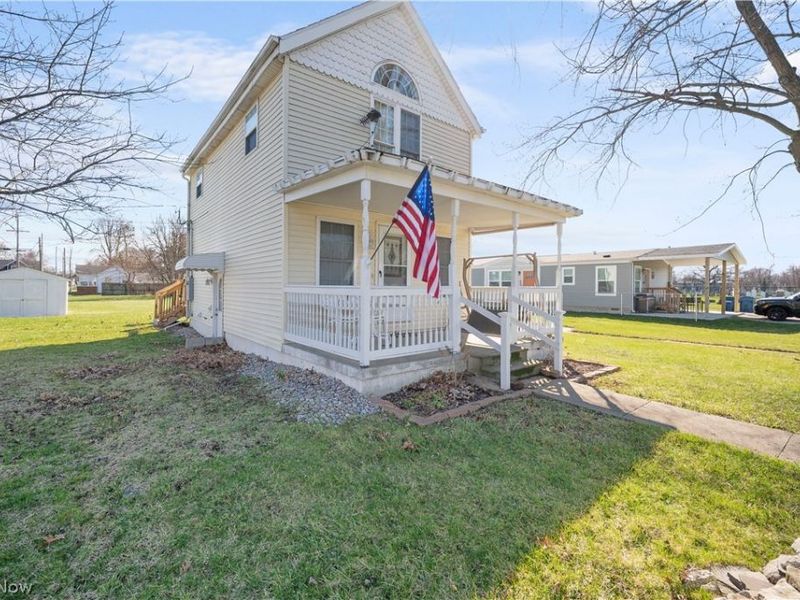 515 W 2nd Street, Port Clinton, OH 43452 Photo 5