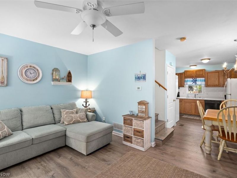 515 W 2nd Street, Port Clinton, OH 43452 Photo 8