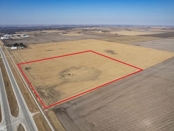 3207 Hickman Road, Waukee, IA 50263