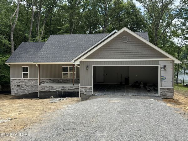 203 Dublin Lane, Crossville, TN 38558