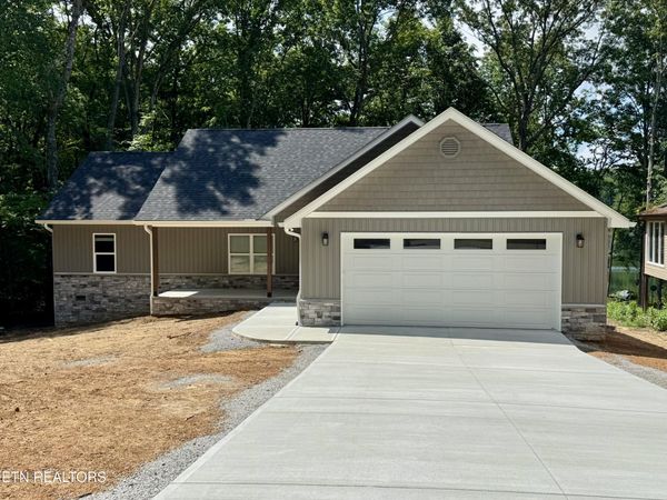 203 Dublin Lane, Crossville, TN 38558
