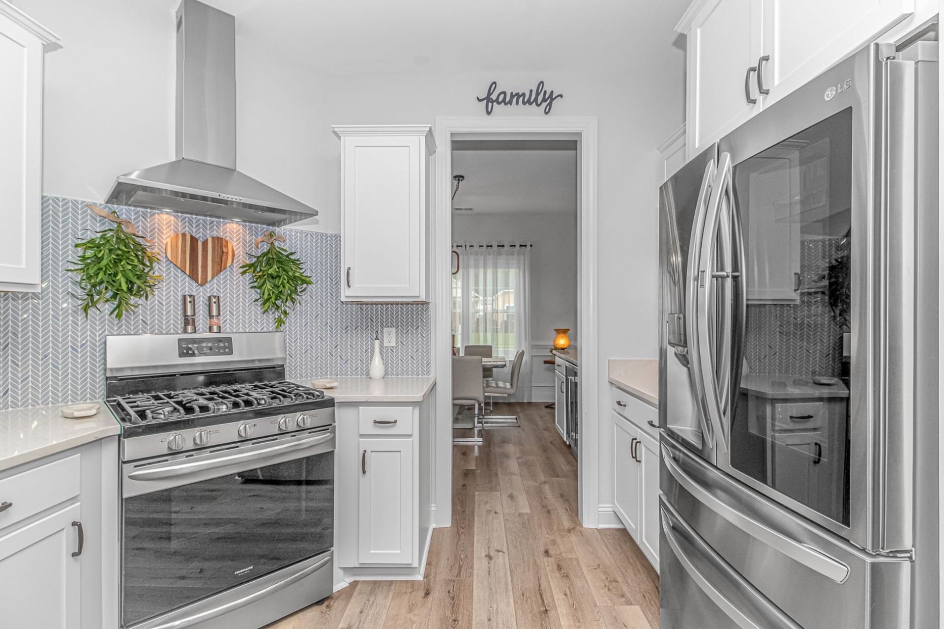 233 Outboard Dr. Photo 10