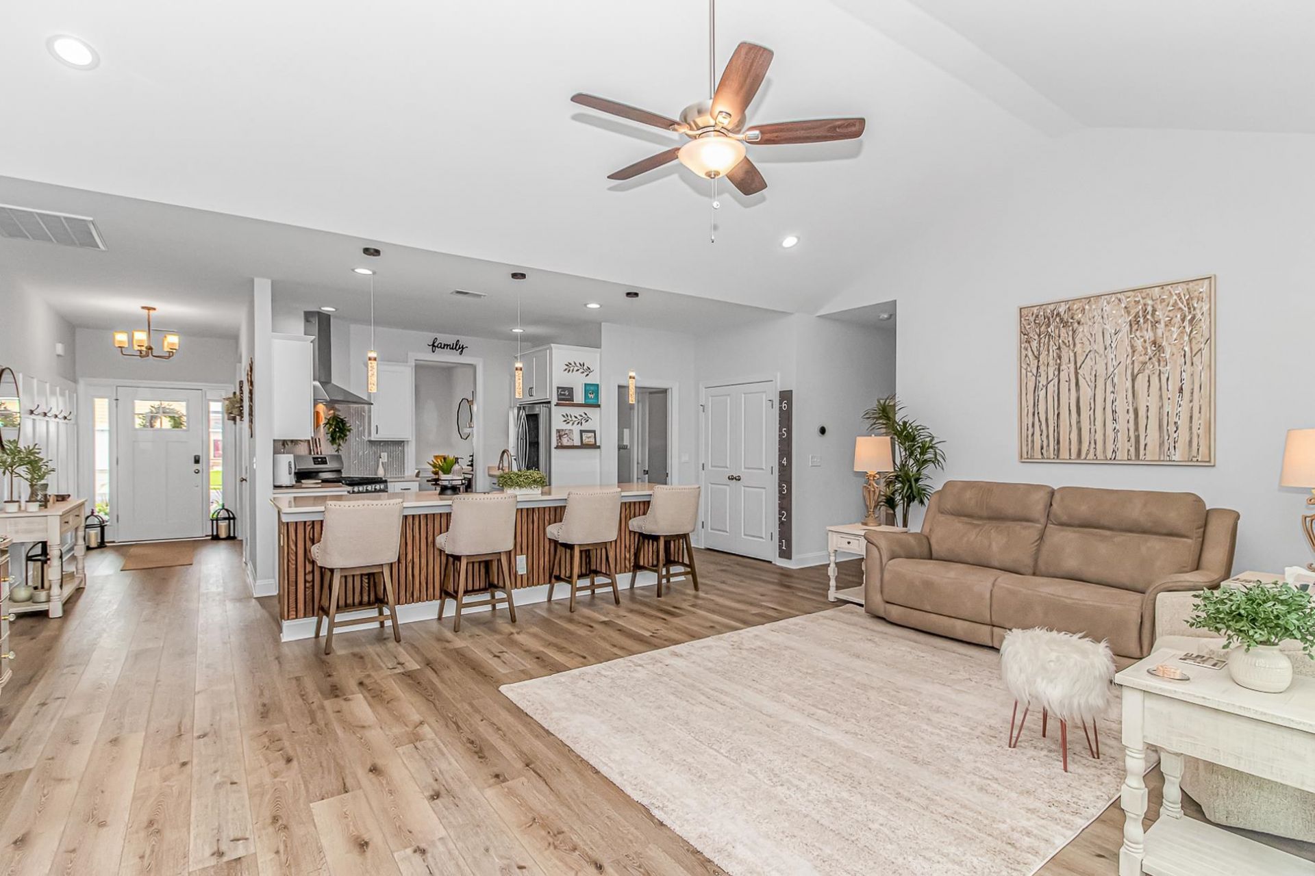 233 Outboard Dr. Photo 12