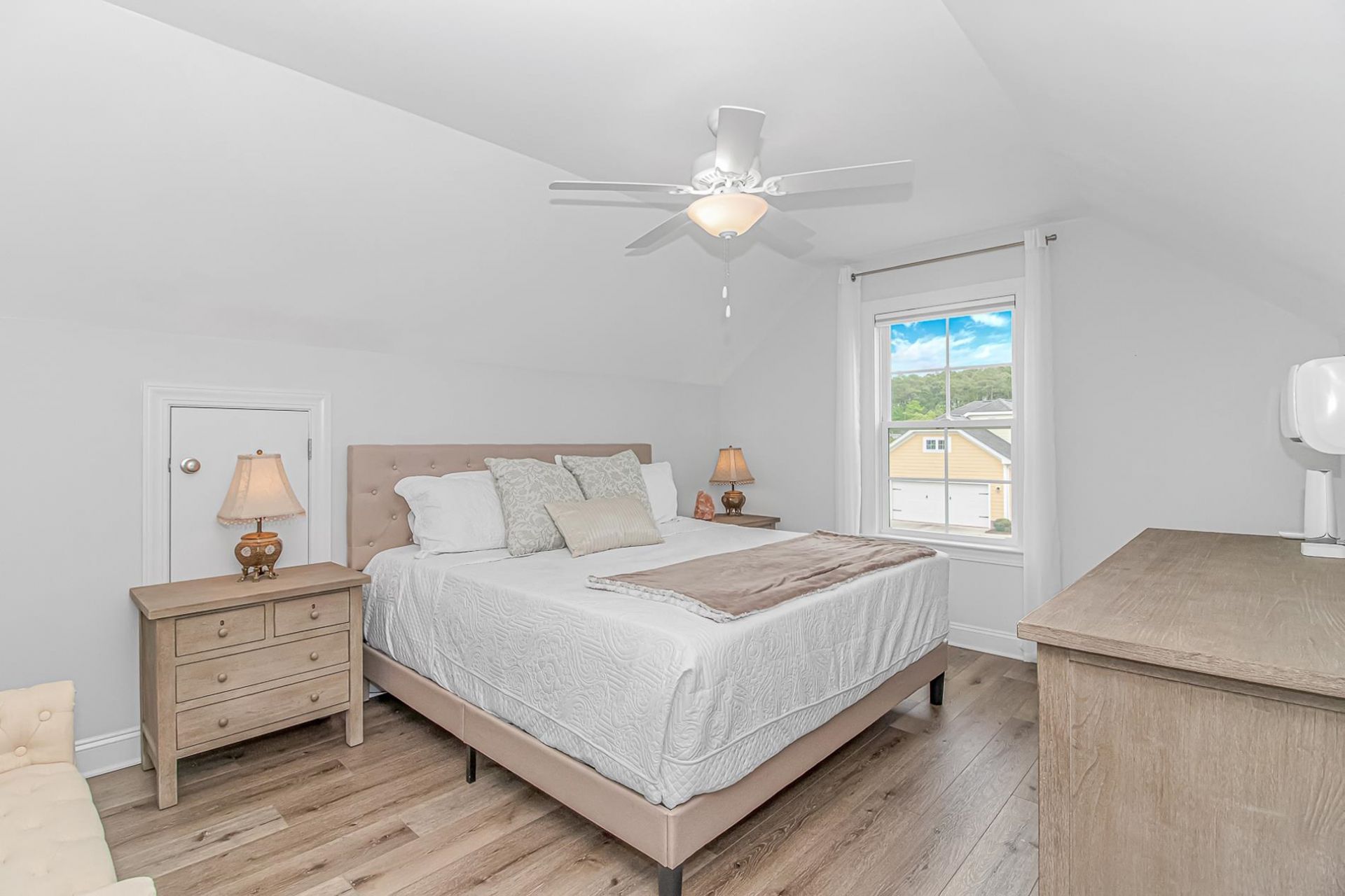 233 Outboard Dr. Photo 19