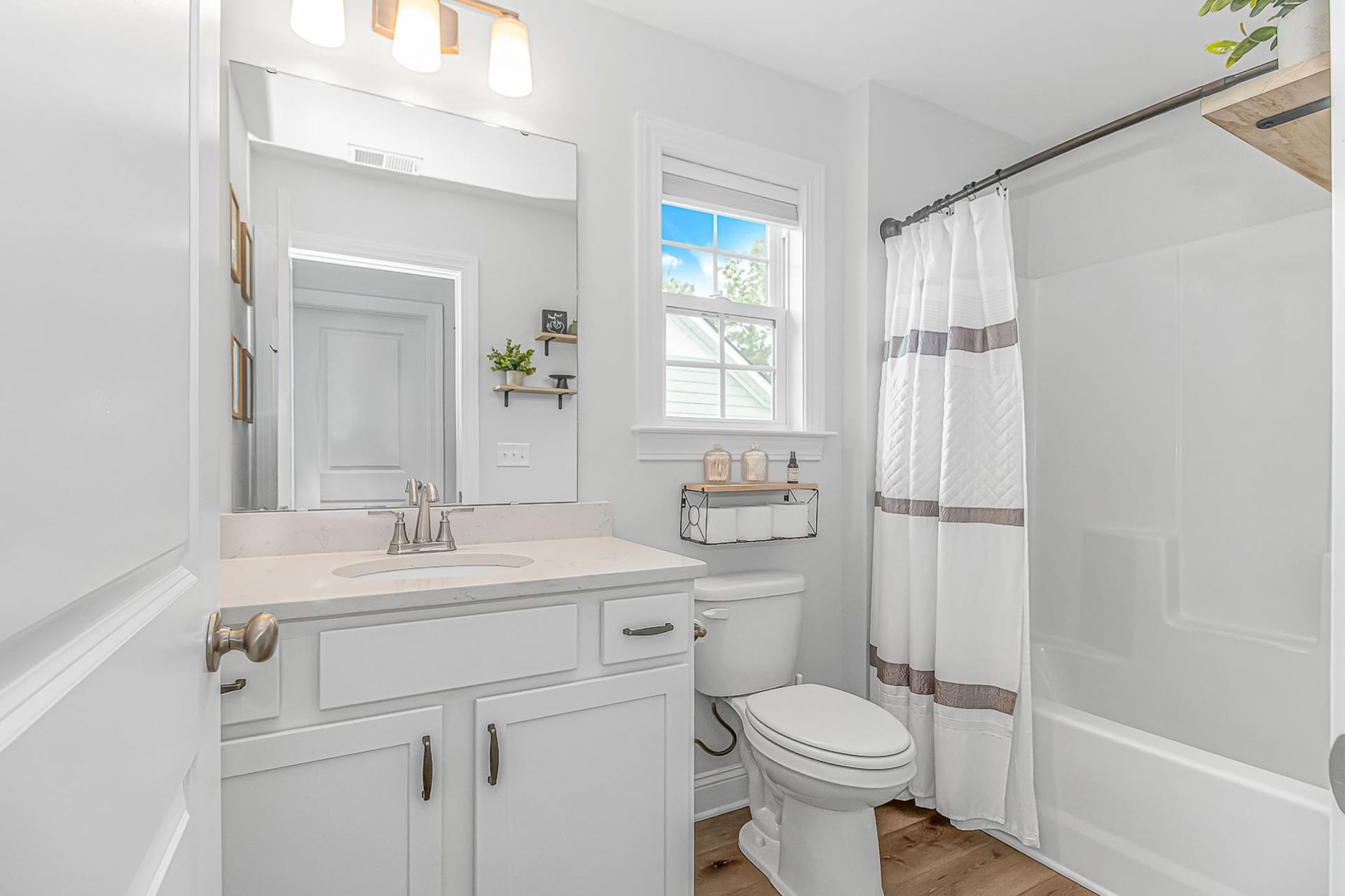 233 Outboard Dr. Photo 20