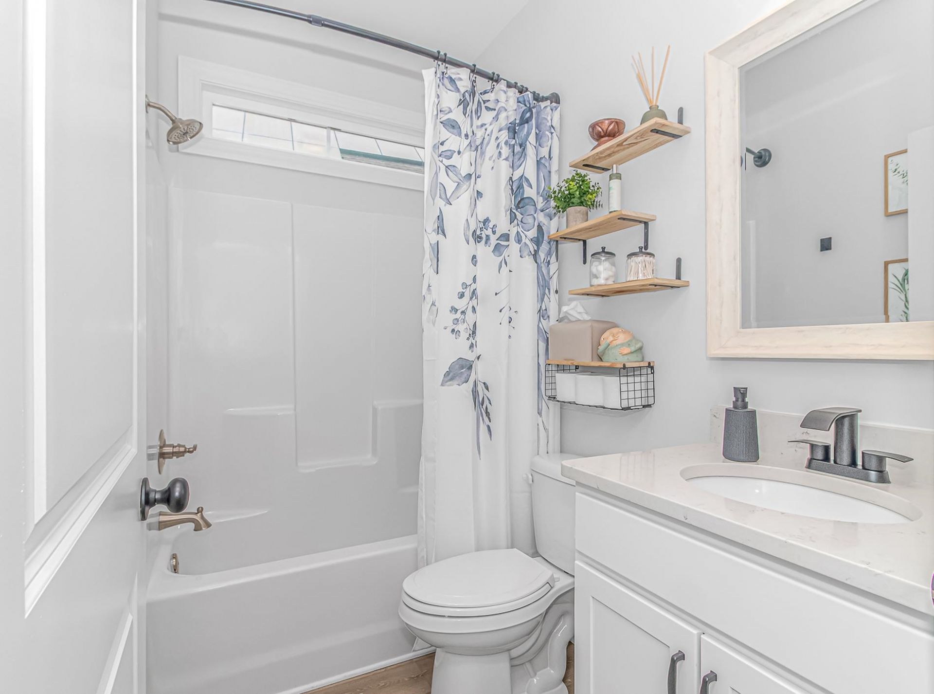 233 Outboard Dr. Photo 22