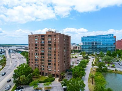 14 Lockwood Drive, Unit Apt 9j, Charleston, SC 29401