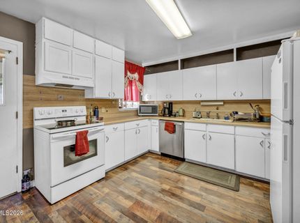 18 E Prater Way, Sparks, NV 89431 Photo