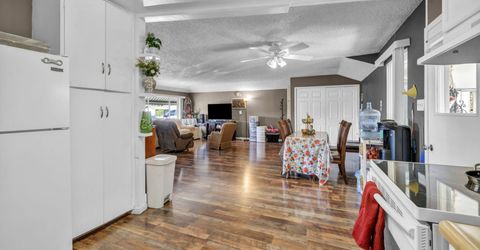 18 E Prater Way, Sparks, NV 89431 Photo