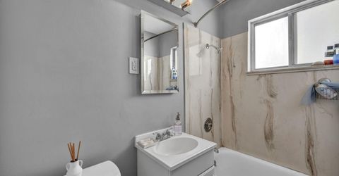 18 E Prater Way, Sparks, NV 89431 Photo