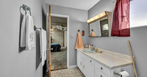 18 E Prater Way, Sparks, NV 89431 Photo