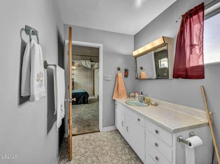 18 E Prater Way, Sparks, NV 89431 Photo