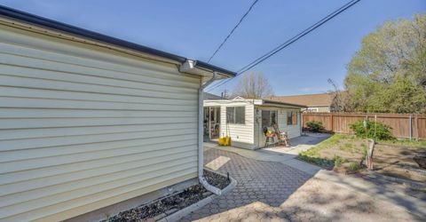 18 E Prater Way, Sparks, NV 89431 Photo