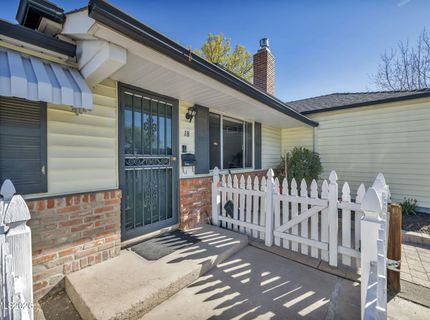 18 E Prater Way, Sparks, NV 89431 Photo