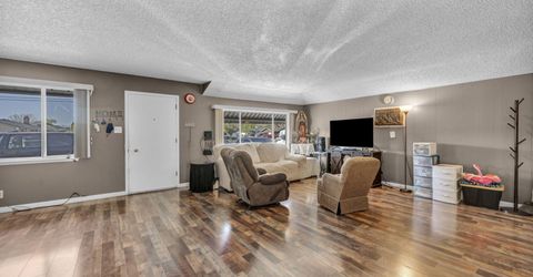 18 E Prater Way, Sparks, NV 89431 Photo