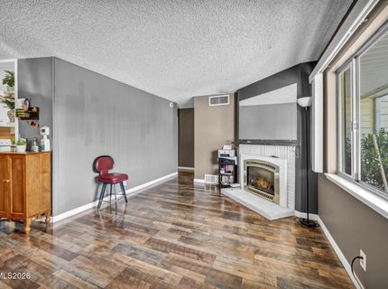 18 E Prater Way, Sparks, NV 89431 Photo