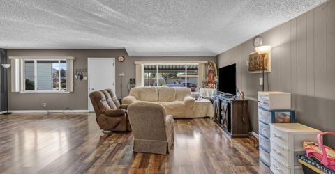 18 E Prater Way, Sparks, NV 89431 Photo