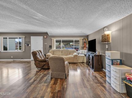 18 E Prater Way, Sparks, NV 89431 Photo