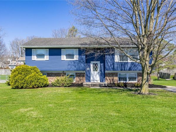 6040 County Road 41, Farmington, NY 14425