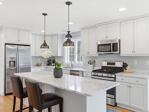 175 Rangeway Road, Billerica, MA 01862