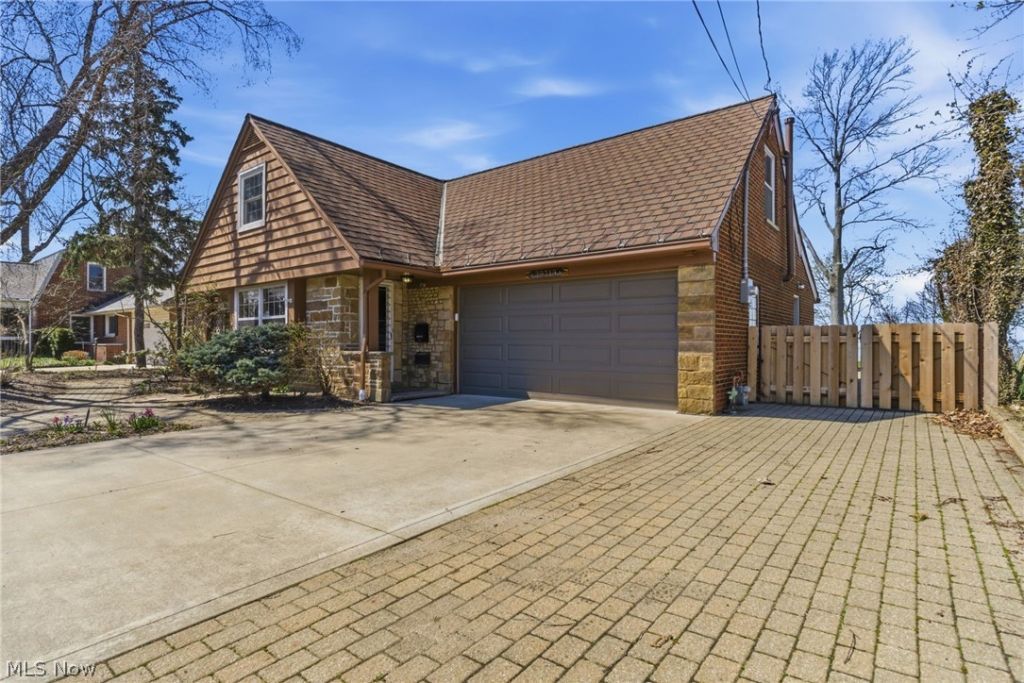 29319 Cresthaven Drive , Willowick, OH 44095 Main Photo