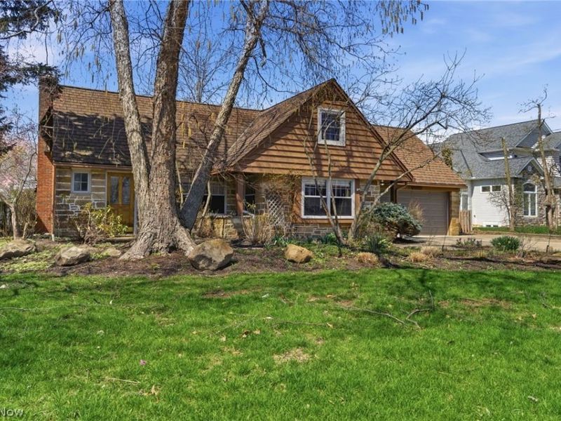 29319 Cresthaven Drive, Willowick, OH 44095 Photo 2