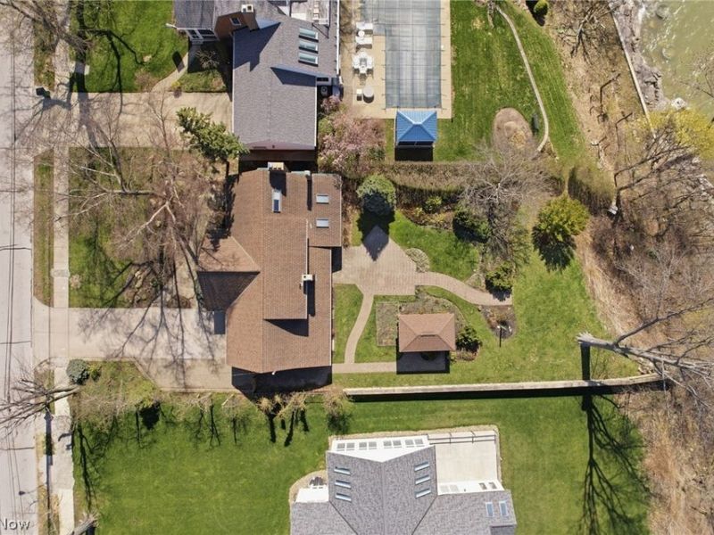 29319 Cresthaven Drive, Willowick, OH 44095 Photo 5