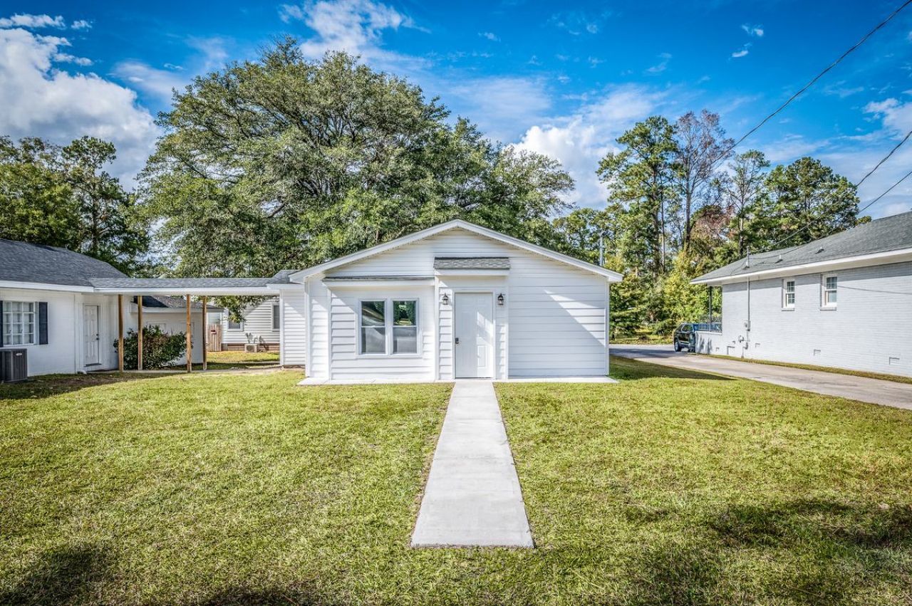 500 N Pine Street Photo 15