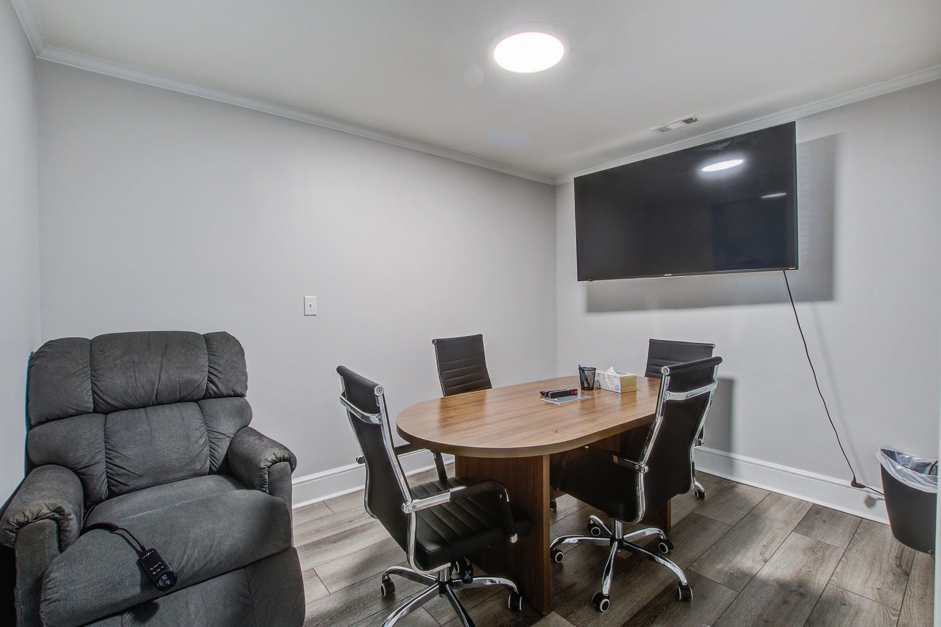 500 N Pine Street Photo 27