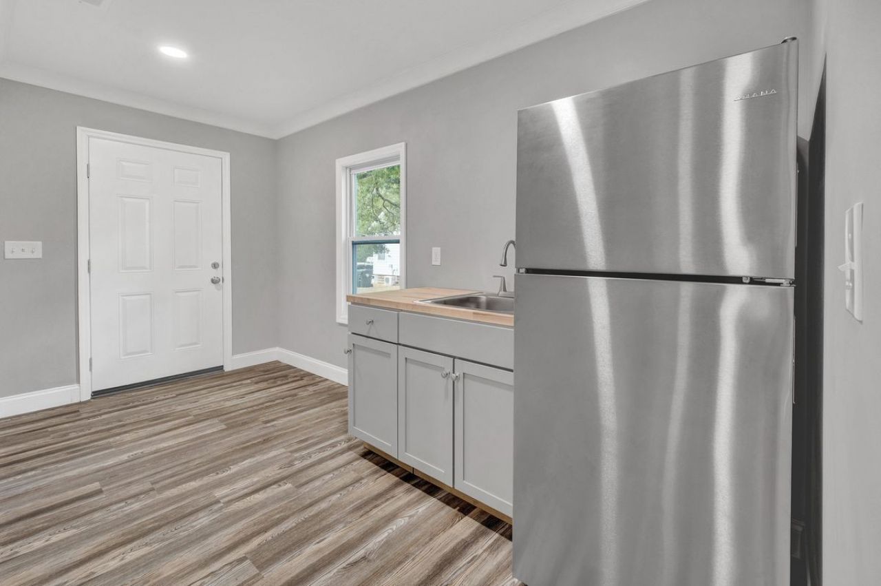 500 N Pine Street Photo 40