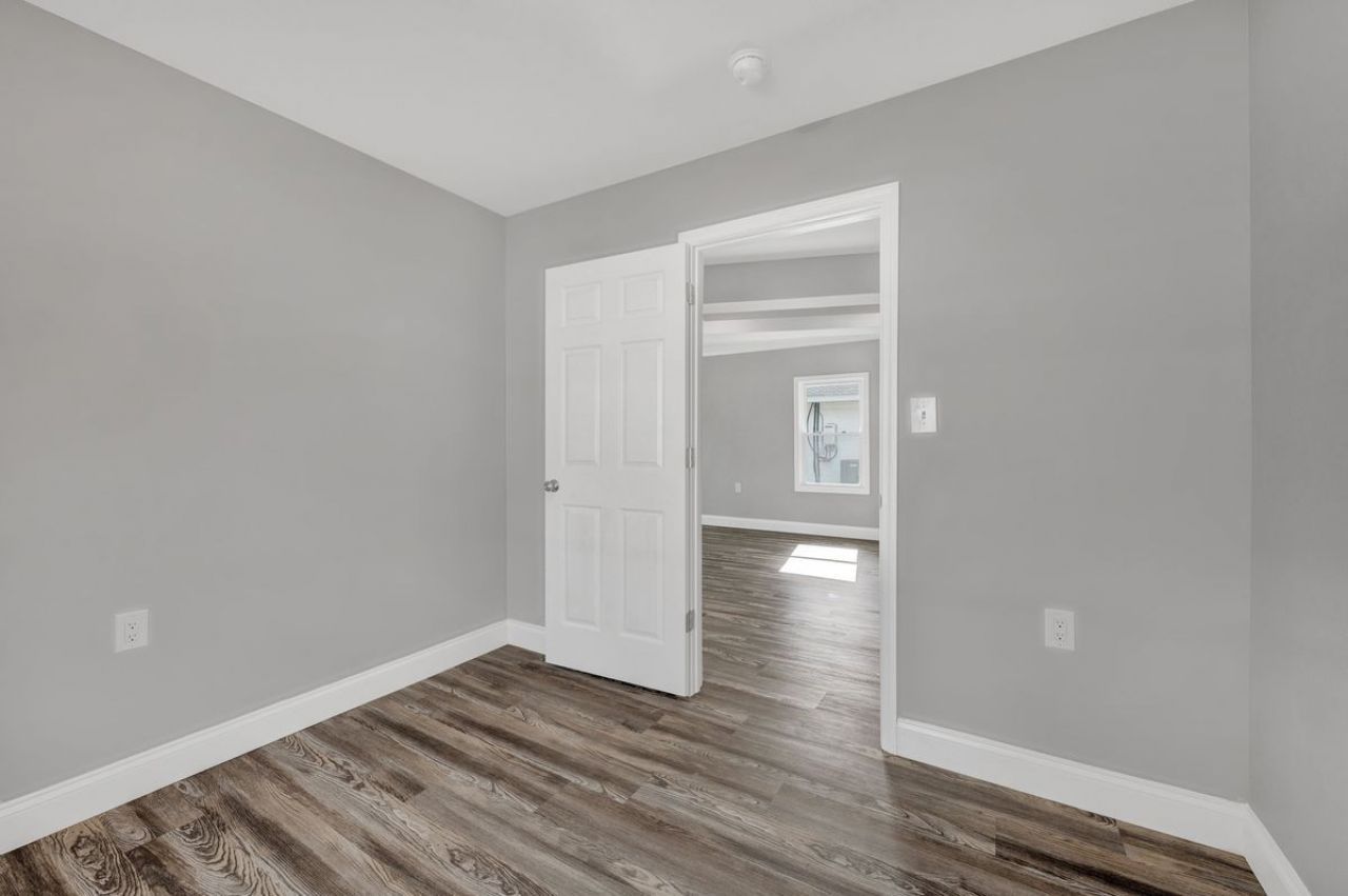 500 N Pine Street Photo 44