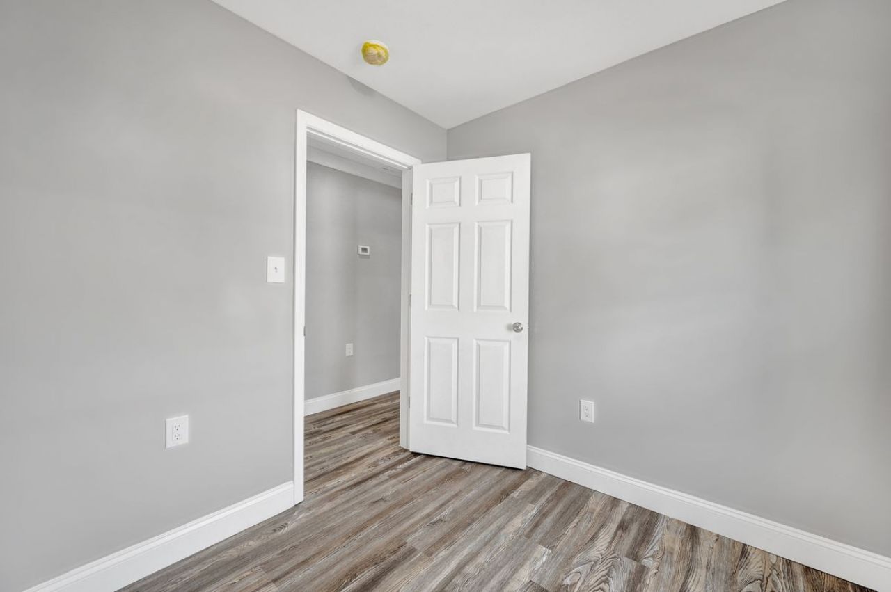 500 N Pine Street Photo 46